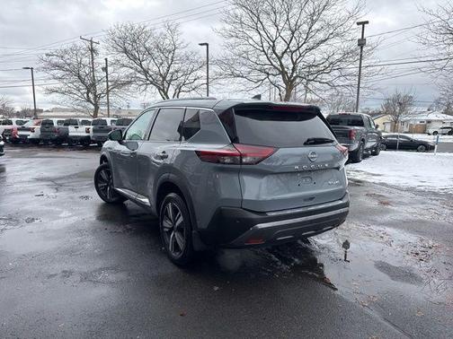 2023 Nissan Rogue SL