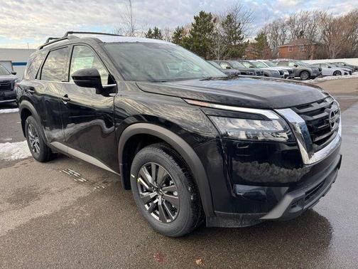 2025 Nissan Pathfinder SV 4WD