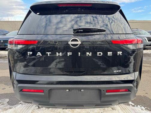 2025 Nissan Pathfinder SV 4WD
