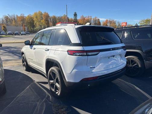 2023 Jeep Grand Cherokee Altitude