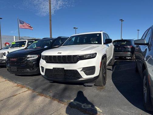 2023 Jeep Grand Cherokee Altitude