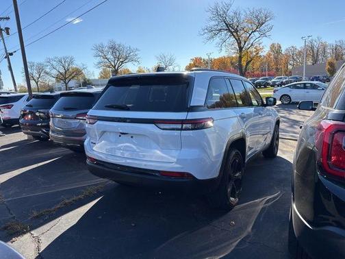 2023 Jeep Grand Cherokee Altitude