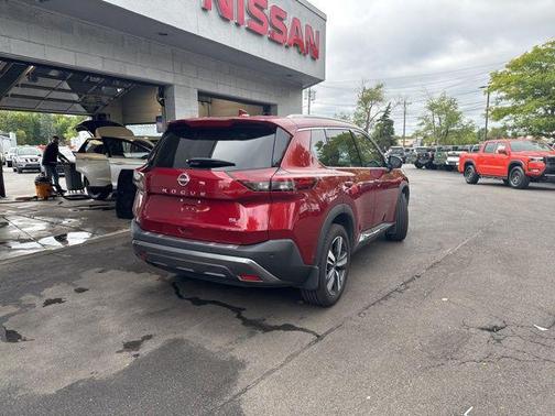 2022 Nissan Rogue SL