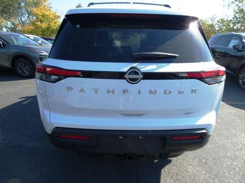 2025 Nissan Pathfinder SV 4WD