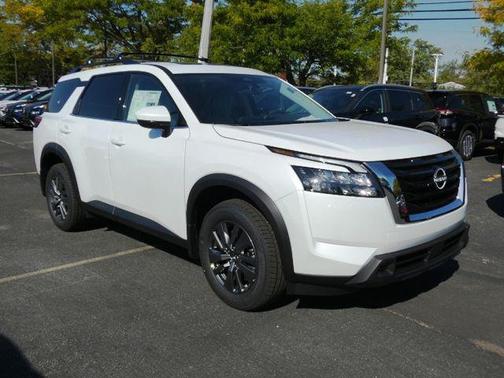 2025 Nissan Pathfinder SV 4WD