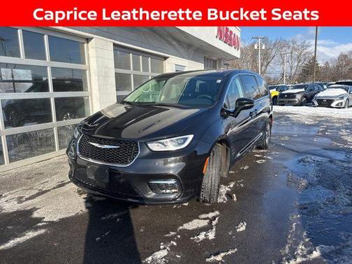 2024 Chrysler Pacifica Hybrid Select