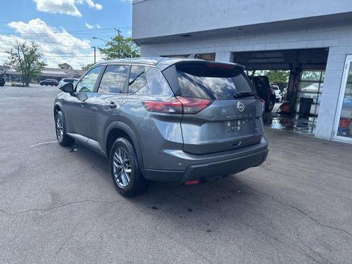 Gun Metallic 2024 Nissan Rogue S