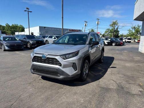 Silver Sky Metallic 2022 Toyota RAV4 Hybrid LE