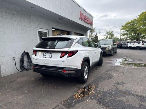2024 Hyundai TUCSON SE