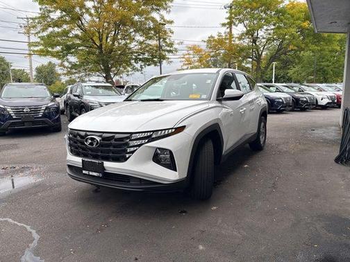 2024 Hyundai TUCSON SE