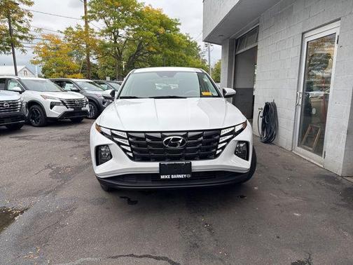 2024 Hyundai TUCSON SE