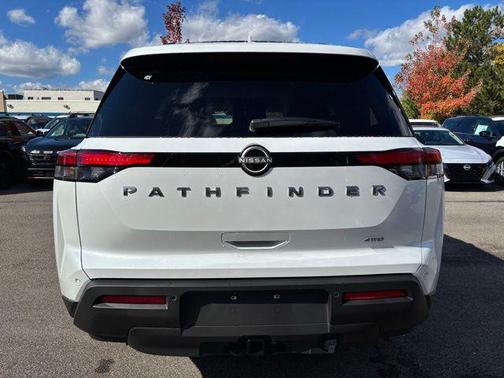 2025 Nissan Pathfinder SV 4WD