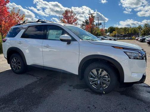 2025 Nissan Pathfinder SV 4WD