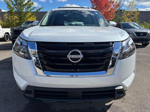 2025 Nissan Pathfinder SV 4WD