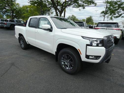 2025 Nissan Frontier SV