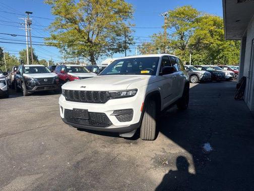 2024 Jeep Grand Cherokee Altitude