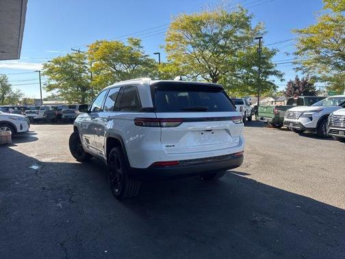 2024 Jeep Grand Cherokee Altitude