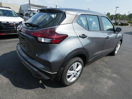 2025 Nissan Kicks S