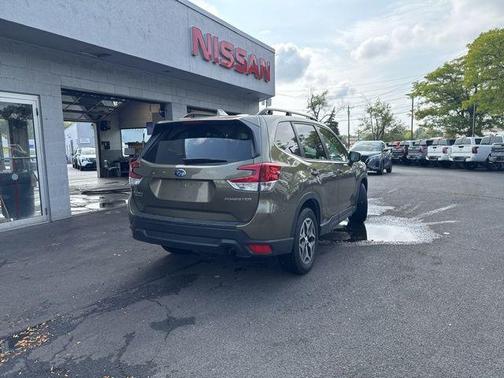 2022 Subaru Forester Premium