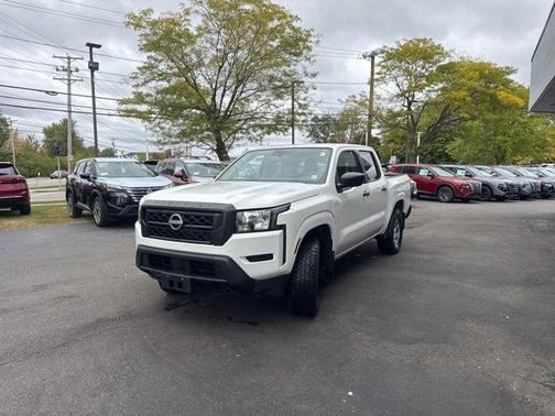 2022 Nissan Frontier S