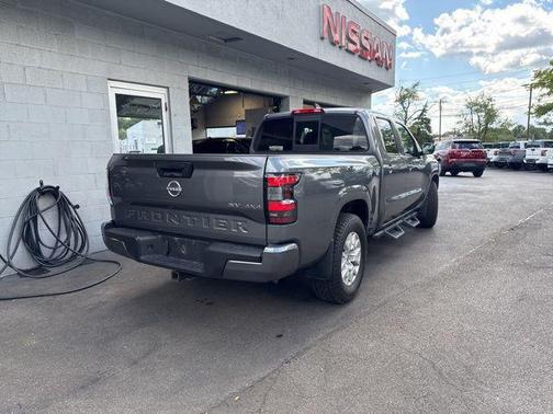 2022 Nissan Frontier SV