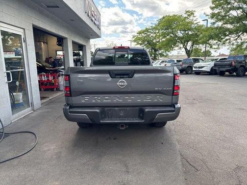 2022 Nissan Frontier SV