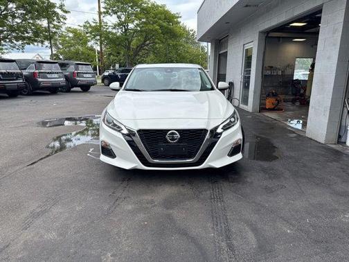 2021 Nissan Altima 2.5 SV