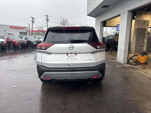 Brilliant Silver Metallic 2023 Nissan Rogue SV