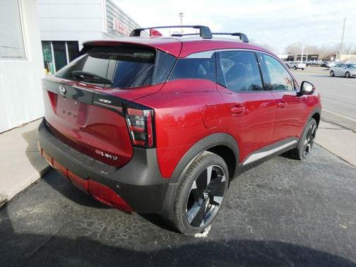 2025 Nissan Kicks SR