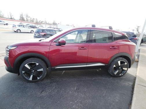 2025 Nissan Kicks SR