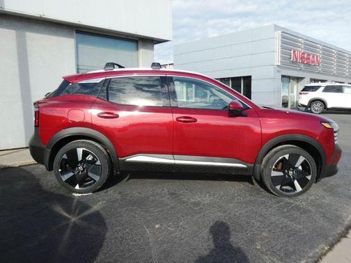 2025 Nissan Kicks SR