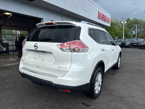 Pearl White 2015 Nissan Rogue SV
