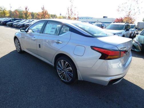 2025 Nissan Altima 2.5 SL