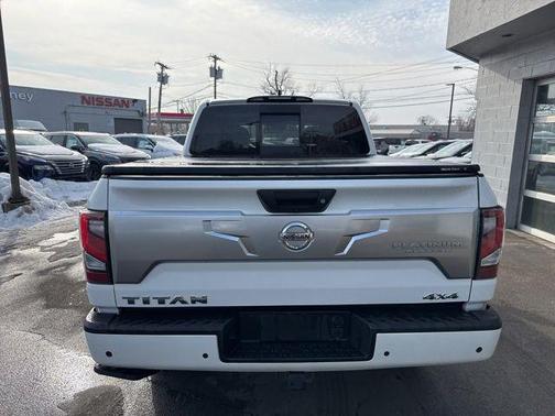 2022 Nissan Titan Platinum Reserve
