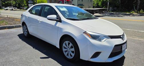 Super White 2015 Toyota Corolla LE Plus