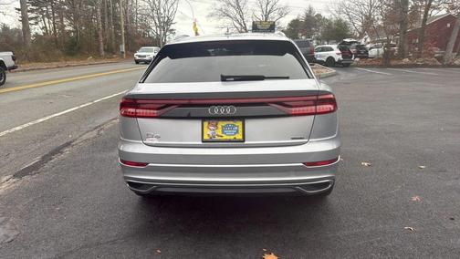 2022 Audi Q8 55 Premium Plus