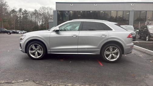 2022 Audi Q8 55 Premium Plus