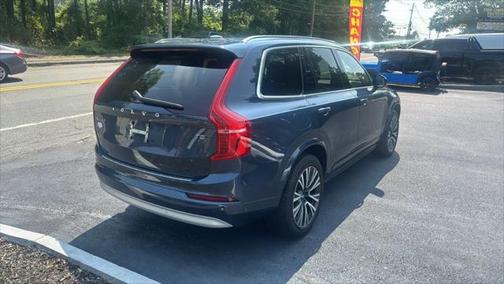 2022 Volvo XC90 T5 Momentum