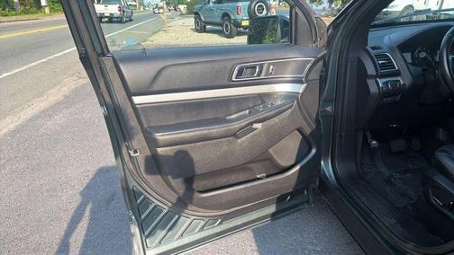Gray 2016 Ford Explorer XLT