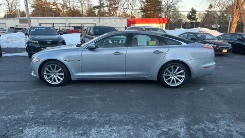 2011 Jaguar XJ Base