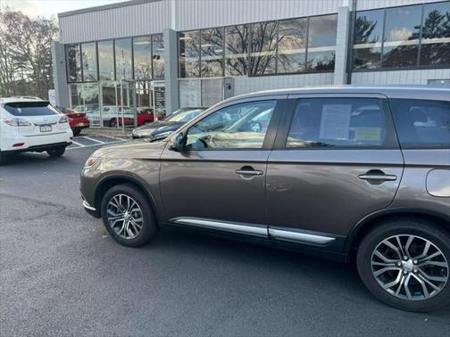 2016 Mitsubishi Outlander SE