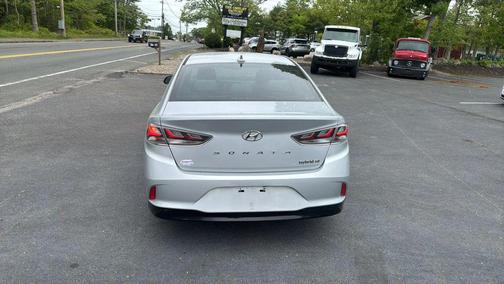 Ion Silver 2019 Hyundai SONATA Hybrid SE