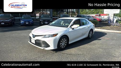 Super White 2018 Toyota Camry Hybrid LE