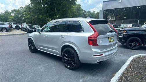2020 Volvo XC90 T6 Momentum