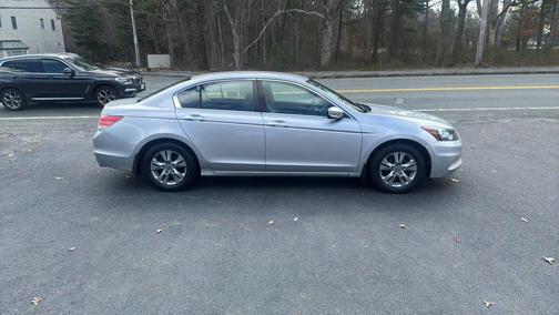 Alabaster Silver Metallic 2012 Honda Accord SE