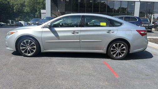 Celestial Silver Metallic 2018 Toyota Avalon XLE Plus