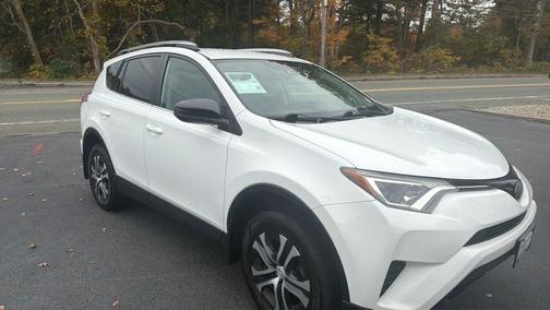 Super White 2018 Toyota RAV4 LE