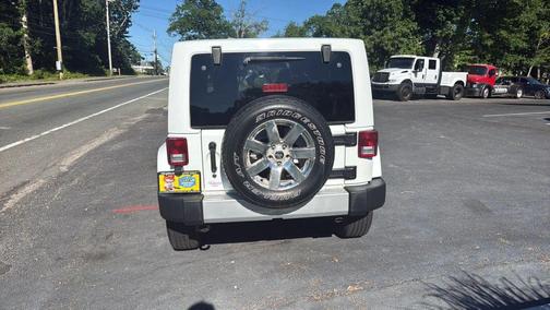 Bright White 2015 Jeep Wrangler Unlimited Sahara