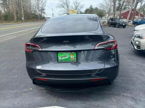 2022 Tesla Model Y Long Range Dual Motor All-Wheel Drive