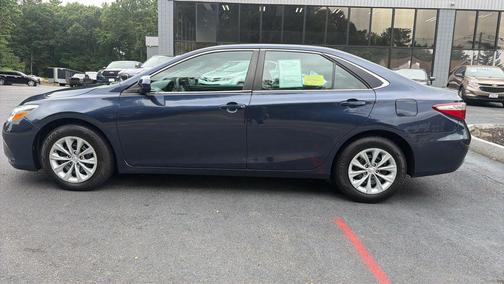Parisian Night Pearl 2016 Toyota Camry LE